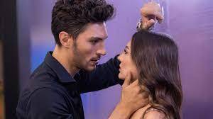 Esra y Ozan besos amor lógica y venganza telenovela turca 2022